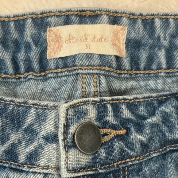 Altar’d State 31 (L 8-10) High Rise Denim Women’s Shorts Exposed Button Fly - Picture 4 of 8